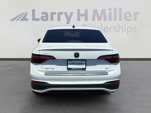 Opal White Pearl Effect 2023 Volkswagen Jetta 1.5T SE
