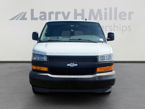 Summit White 2018 Chevrolet Express 3500 LS