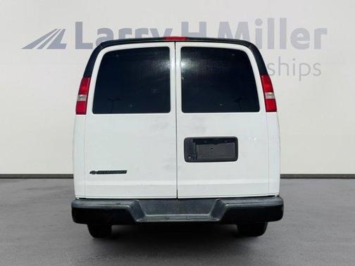 Summit White 2018 Chevrolet Express 3500 LS