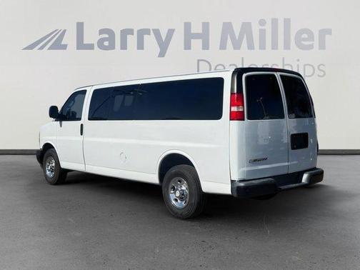 Summit White 2018 Chevrolet Express 3500 LS