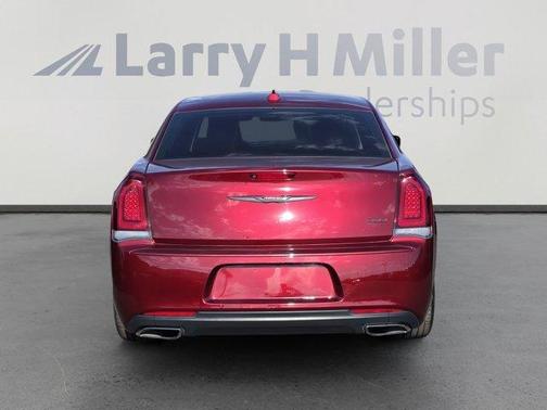 2021 Chrysler 300 Touring