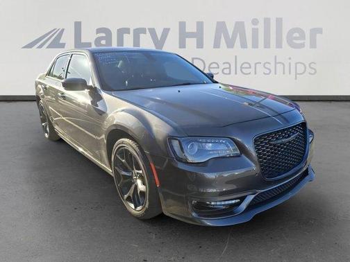 2022 Chrysler 300 Touring L