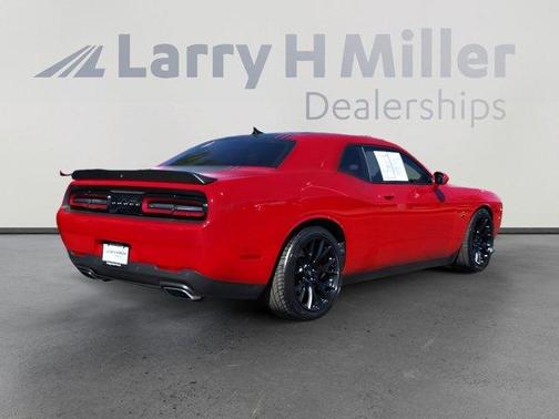2018 Dodge Challenger 392 Hemi Scat Pack Shaker