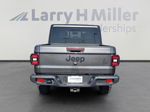 2024 Jeep Gladiator Sport