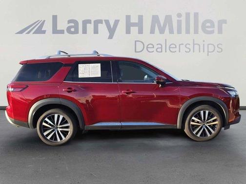 2023 Nissan Pathfinder Platinum