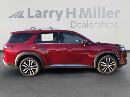 2023 Nissan Pathfinder Platinum
