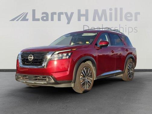 2023 Nissan Pathfinder Platinum