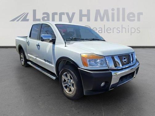 2015 Nissan Titan SV