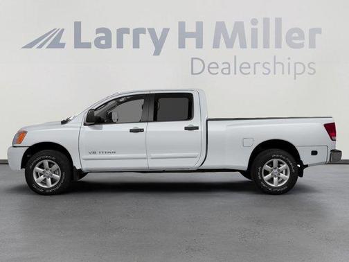 2015 Nissan Titan SV