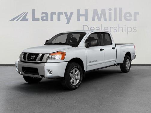 2015 Nissan Titan SV