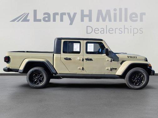 2022 Jeep Gladiator Sport