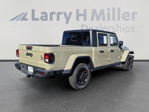 2022 Jeep Gladiator Sport