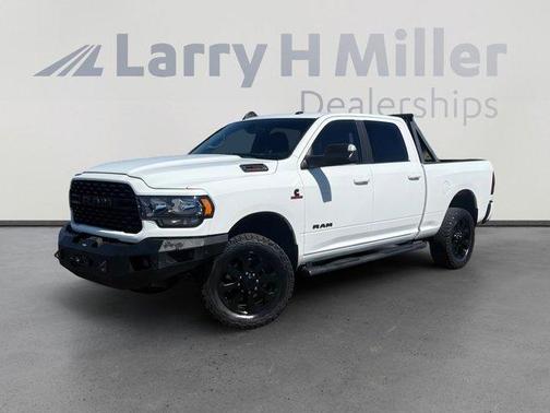 Bright White Clearcoat 2022 RAM 2500 Big Horn