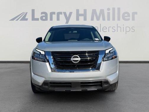 2024 Nissan Pathfinder S