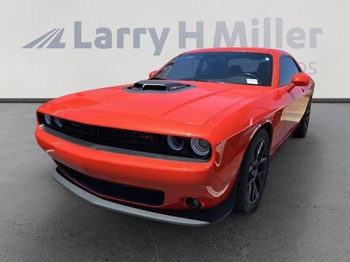 2016 Dodge Challenger 392 Hemi Scat Pack Shaker