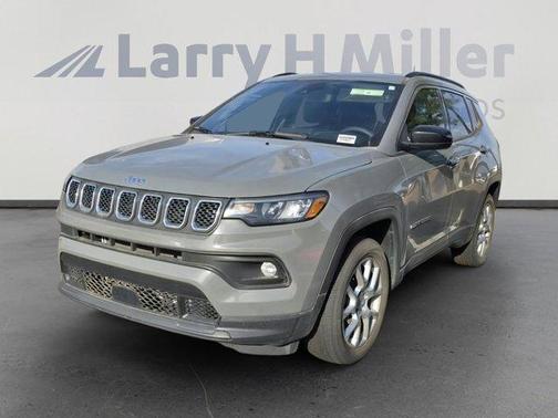 2023 Jeep Compass Latitude Lux