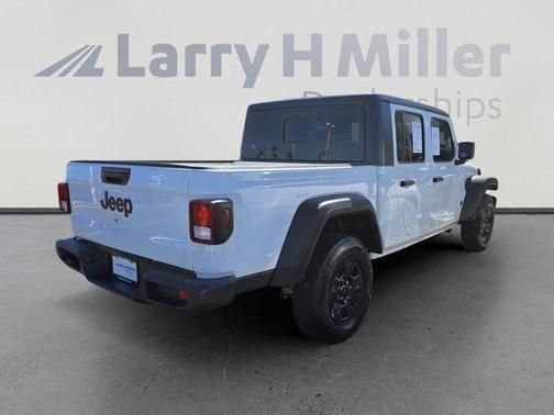 2025 Jeep Gladiator Sport