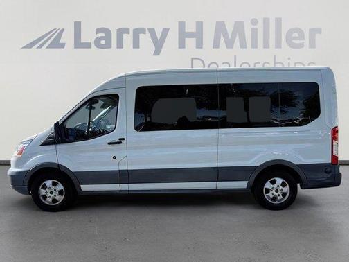 Oxford White 2017 Ford Transit-350 XLT