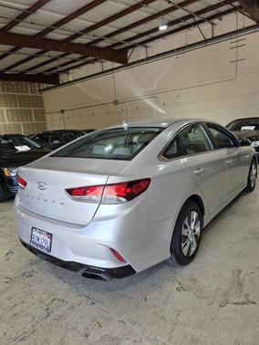 2018 Hyundai SONATA SE