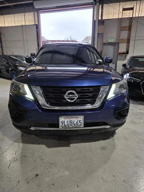 2017 Nissan Pathfinder S
