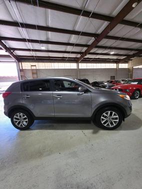 Mineral Silver 2016 Kia Sportage LX