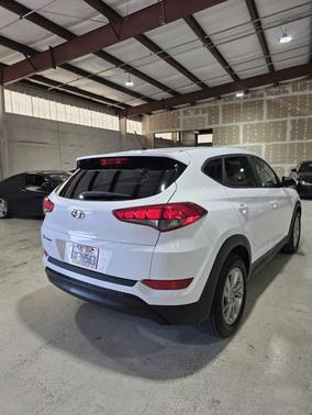 Dazzling White 2018 Hyundai TUCSON Sport