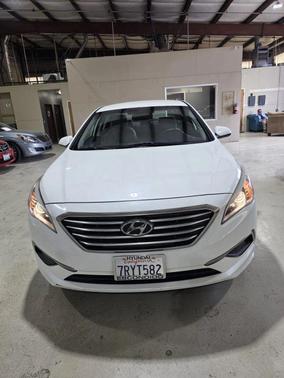 Quartz White Pearl 2016 Hyundai SONATA SE