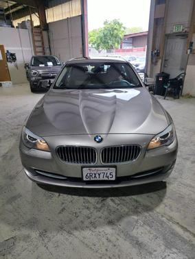 2011 BMW 528 528i Sedan 4D