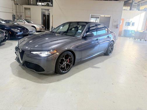 2017 Alfa Romeo Giulia Ti