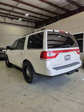 White Platinum Metallic Tri-Coat 2015 Lincoln Navigator L