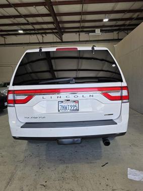 White Platinum Metallic Tri-Coat 2015 Lincoln Navigator L