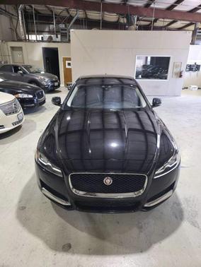 2016 Jaguar XF 35t Premium