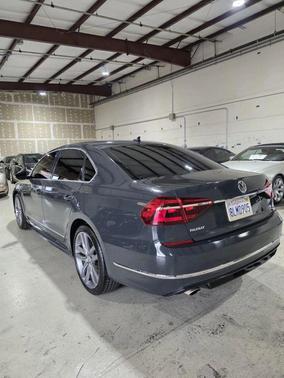 2017 Volkswagen Passat 1.8T R-Line w/Comfort