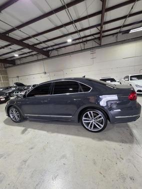 2017 Volkswagen Passat 1.8T R-Line w/Comfort