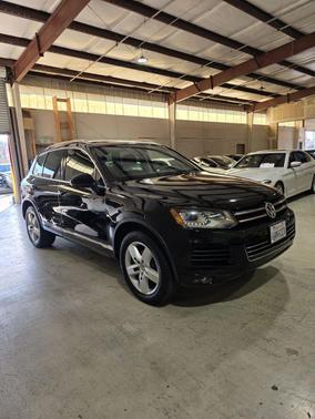 2012 Volkswagen Touareg VR6 Lux