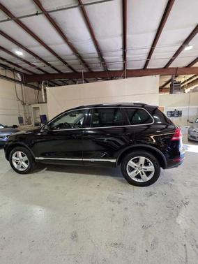 2012 Volkswagen Touareg VR6 Lux