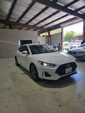 2020 Hyundai Veloster 2