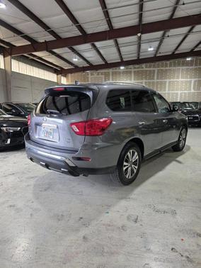 2019 Nissan Pathfinder SV