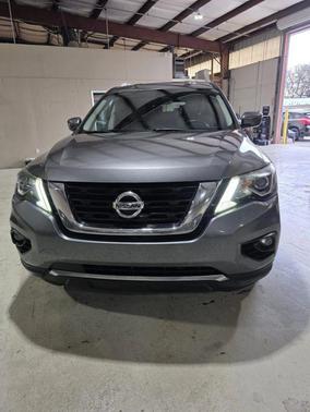 2019 Nissan Pathfinder SV