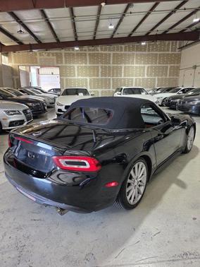 2017 FIAT 124 Spider Base