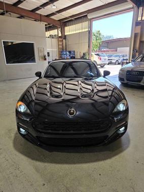 2017 FIAT 124 Spider Base