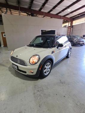 2010 MINI Cooper Base