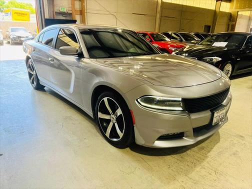 2016 Dodge Charger SXT