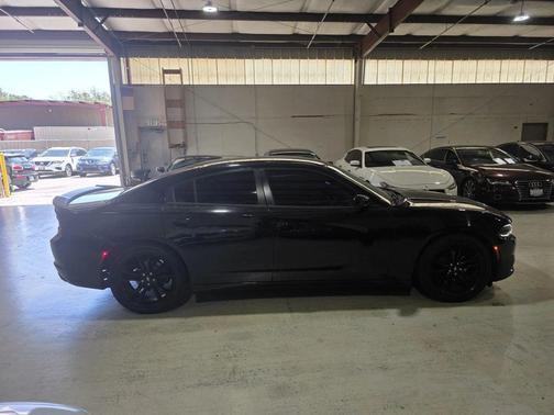 2017 Dodge Charger SE