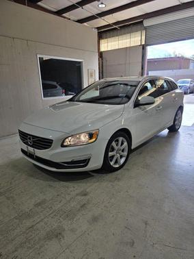 2016 Volvo V60 T5 Drive-E Premier
