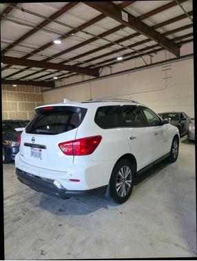 2019 Nissan Pathfinder S