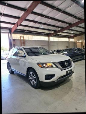 2019 Nissan Pathfinder S