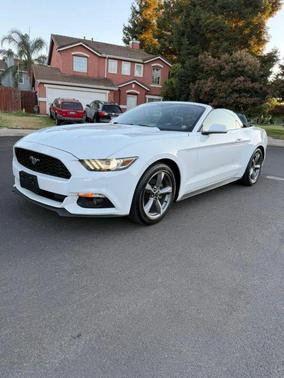 2015 Ford Mustang V6