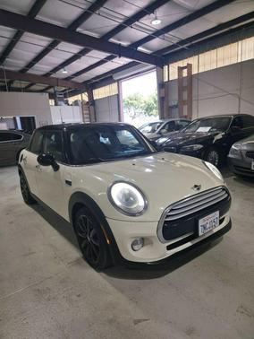 2015 MINI Hardtop Cooper