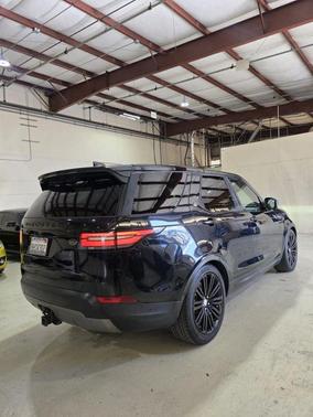 2017 Land Rover Discovery FIRST EDITION